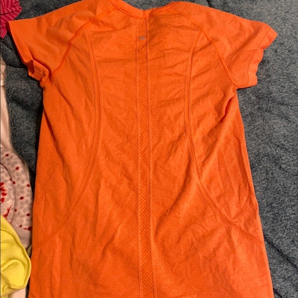 lululemon swiftly tech short sleeve size 8 - Picture 2 of 5